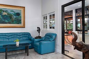 Charlie House Pinklao