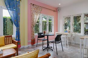 Charlie House Pinklao