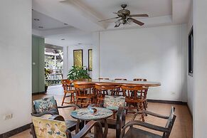 Charlie House Pinklao