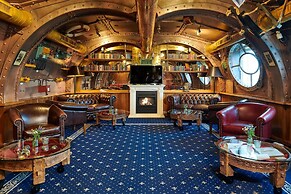 Hotel Nautilus