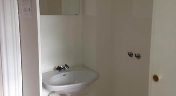 Ronneby Brunnspark Vandrarhem och B&B - Hostel