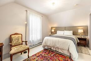 B&B Hillhouse