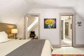 B&B Hillhouse
