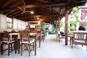 Olive Garden Apart Hotel