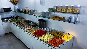 Max Hotel