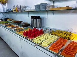 Max Hotel