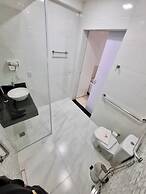 Max Hotel