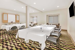 Microtel Inn & Suites By Wyndham Beaver Falls