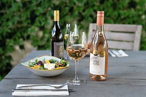 Mont Rochelle Hotel & Vineyard