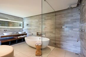 Mont Rochelle Hotel & Vineyard