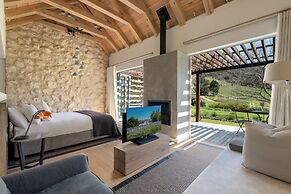 Mont Rochelle Hotel & Vineyard