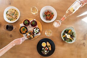 Mont Rochelle Hotel & Vineyard