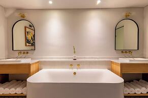 Mont Rochelle Hotel & Vineyard