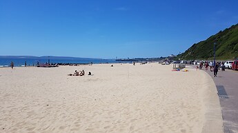 Boscombe Reef Hotel