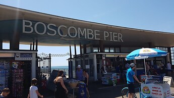 Boscombe Reef Hotel