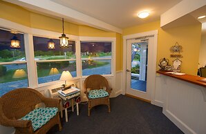 Schooner Bay Motor Inn