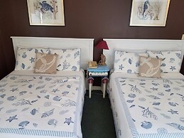 Schooner Bay Motor Inn