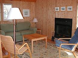 Birch Cliff Lodge on Baptiste Lake