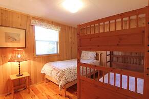 Birch Cliff Lodge on Baptiste Lake