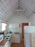 Birch Cliff Lodge on Baptiste Lake