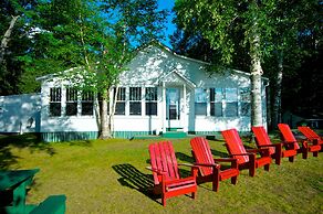 Birch Cliff Lodge on Baptiste Lake