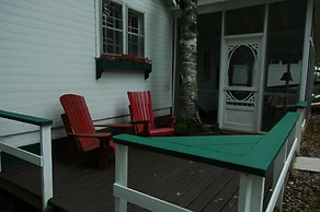 Birch Cliff Lodge on Baptiste Lake