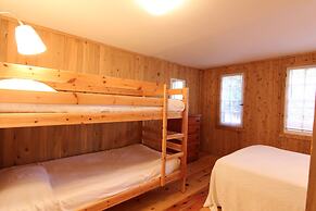 Birch Cliff Lodge on Baptiste Lake