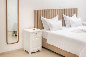 Boutique Rooms by Nono Ban