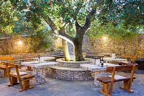 Boutique Rooms by Nono Ban