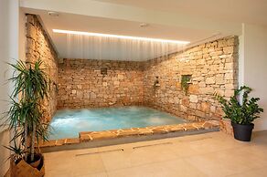 Boutique Rooms by Nono Ban