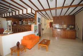 Iris Hotel