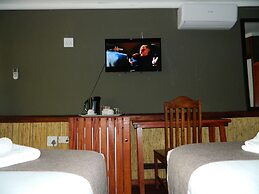 Kwalape Safari Lodge