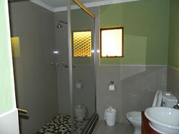 Kwalape Safari Lodge