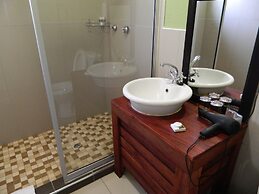 Kwalape Safari Lodge