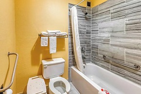 OYO Hotel Jefferson TX Hwy 59