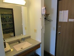 Dakota Country Inn & Suites