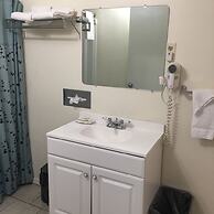 Traveler's Inn Motel