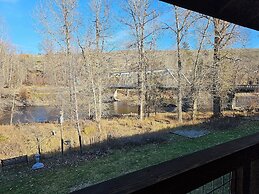 Methow River Lodge & Cabins