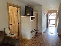 Methow River Lodge & Cabins