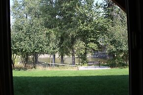 Methow River Lodge & Cabins