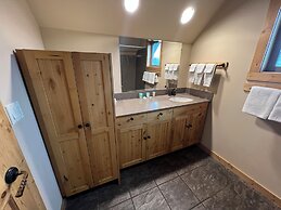 Methow River Lodge & Cabins