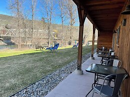 Methow River Lodge & Cabins