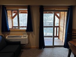 Methow River Lodge & Cabins