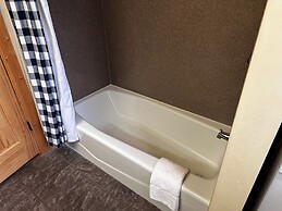 Methow River Lodge & Cabins