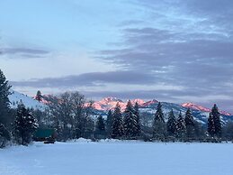 Methow River Lodge & Cabins