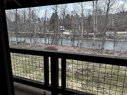 Methow River Lodge & Cabins