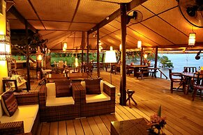 Amber Sands Beach Resort