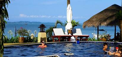 Amber Sands Beach Resort