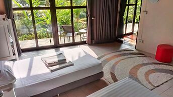 Amber Sands Beach Resort