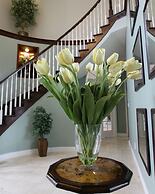 Lafayette Grand Manor